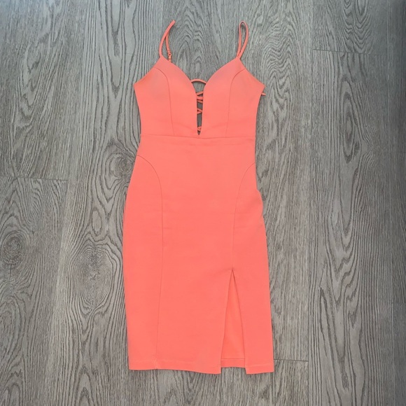 bebe Dresses & Skirts - Bebe Coral Bodycon Midi Dress